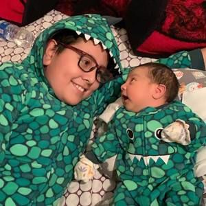 Meet your Posher, Elia